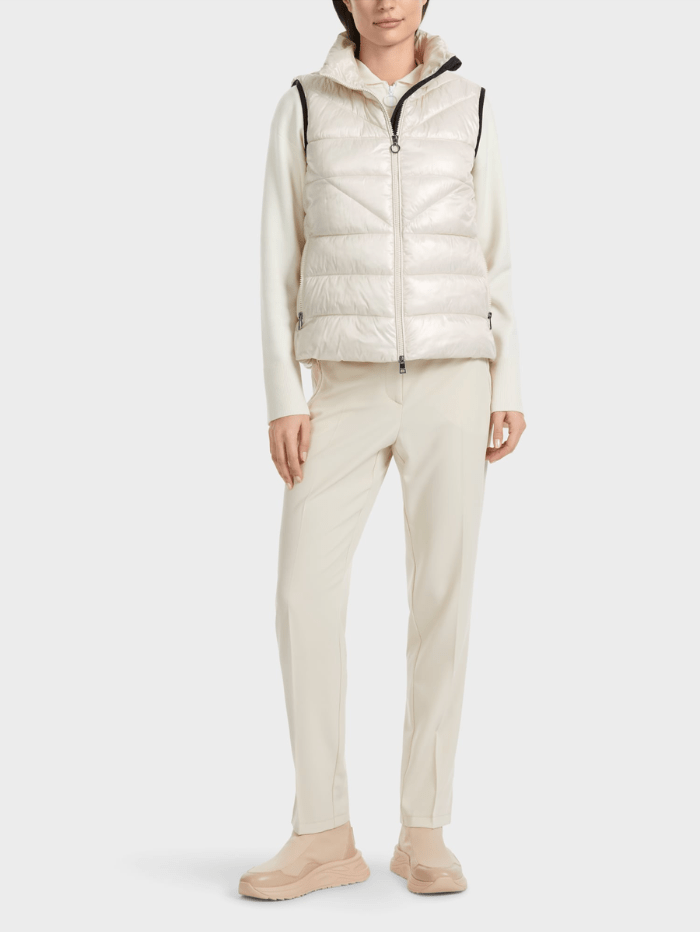 Marc Cain Sports Gilet Soft Moon Rock Colour VS 37.01 W30 COL 304 izzi-of-baslow