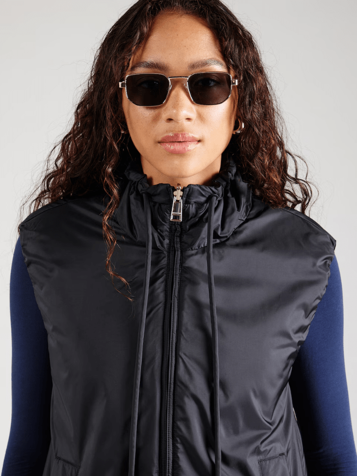 Weekend By Max Mara Coats and Jackets Weekend By Max Mara YORO Navy Reversible Water Repellent Gilet 24252960216 Col 007 izzi-of-baslow